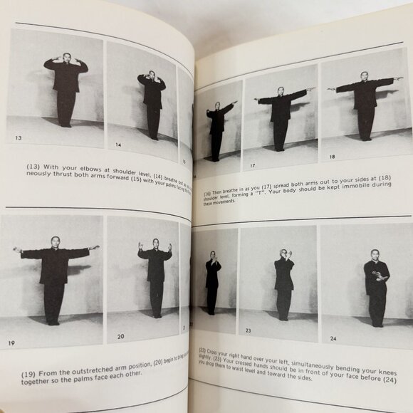 Choy Lay Fut Kung-Fu Chinese Art of Self-Defense Leo T. Fong 6th Print Martial A - Picture 11 of 14